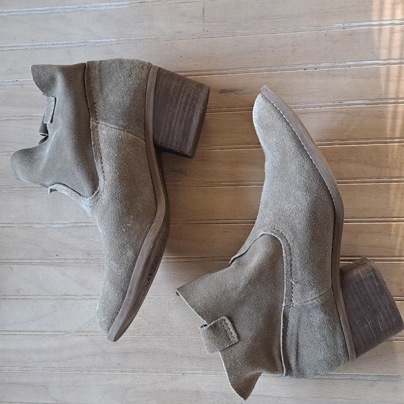 Carlos Santana Leighton Floppy Slouchy Short Heel Suede Leather Ankle Booties - Picture 1 of 12